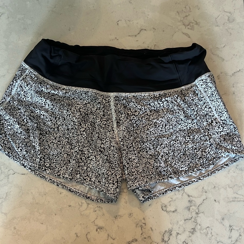 lululemon short - floral print